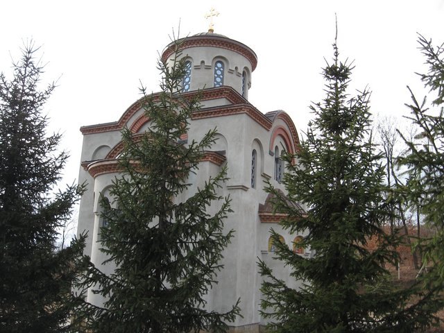 Храм на монашком гробљу у манастиру Гргетегу