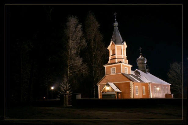 ***Cerkiew pw. Jana Teologa w Mostowlanach - nocą***