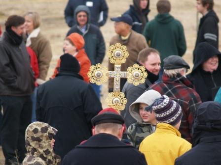 The Cross and the People