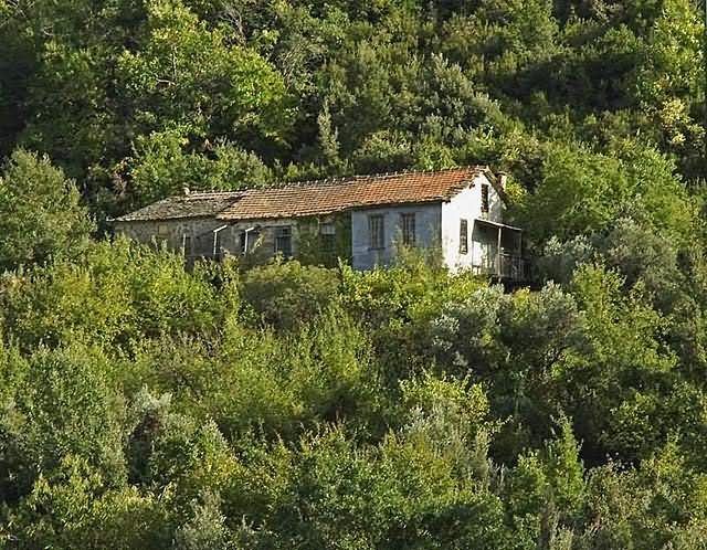 Καλύβη στην Ι. Σκήτη Ιβήρων - Hermitage at H. Skete Iveron