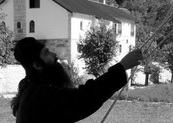 sapuric 
M O N A H 
2009-02-25 17:56:51