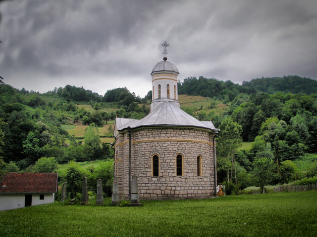 Црква у Грачаници