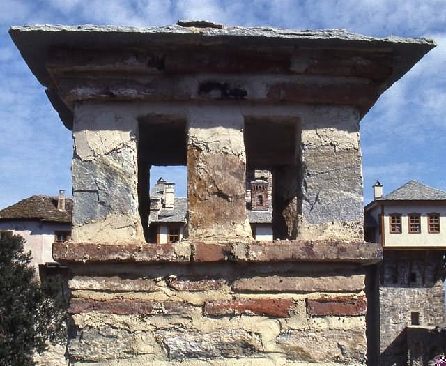 Καπνοδόχοι στη Μ. Σταυρονικήτα-Chimneys at Stavroniketa H. Monastery