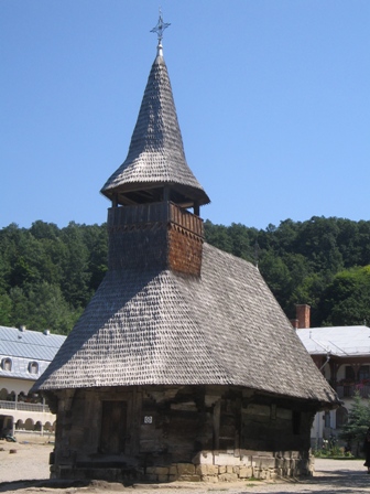 Biserica veche a Manastirii Nicula