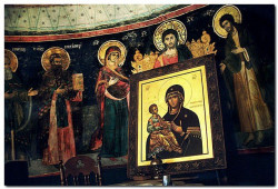 Hilandarac 
Тројеручица у трпезарији 
2009-03-03 21:50:26