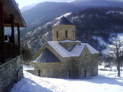 White Field 
Манастир Свете Тројице, Мајсторовина, Бијело Поље 
2009-03-05 22:26:52