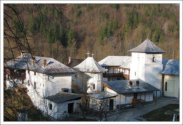 Schitul Iezer, judeţul Vâlcea