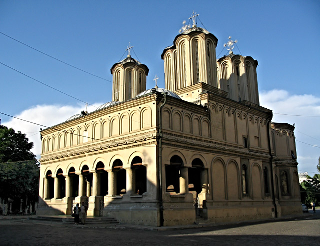 Batrana noastra catedrala... / Our old cathedral ...