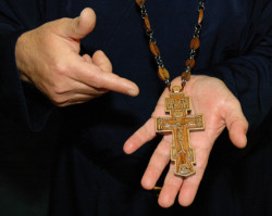 jcoolman 
Father Gerasim's Cross 
2009-04-14 00:54:12