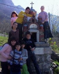 кетеван 
Пустите дјецу к Мени... 
2009-04-14 11:19:12