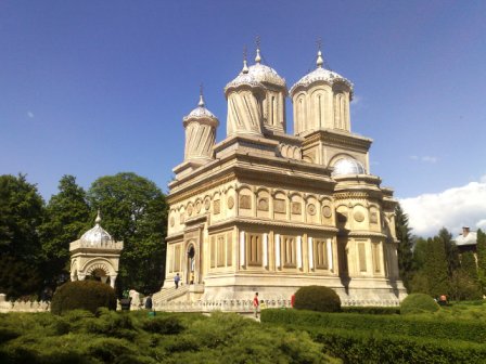 Biserica manastirii Curtea de Arges