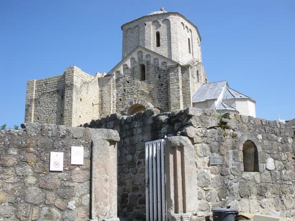 PODIGNIMO STUPOVE!!! Manastir Djurdjevi Stupovi u Rasu