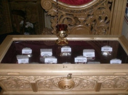 teo 
Sf Moaste/ Holy relics 
2009-05-14 18:40:55