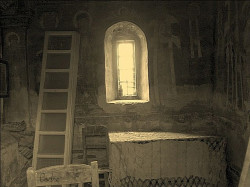 codre 
throught the window of ours abandoned altars (3) 
2009-05-17 12:24:48