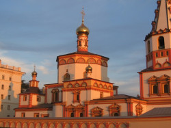 Andreyorthpoto 
Собор Богоявления в Иркутске в лучах заката 
2009-05-20 03:24:45