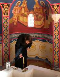 teodorsrb 
Припрема за крштење. Ман. Каона, крстионица 
2009-05-24 23:35:54