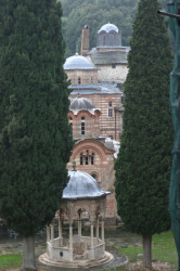 Hilandarinos 
Хиландар,Куполе ка Небу 
2009-05-29 21:02:20