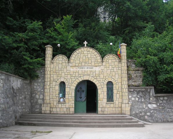 St. Andrew&#039s Cave - the entrance