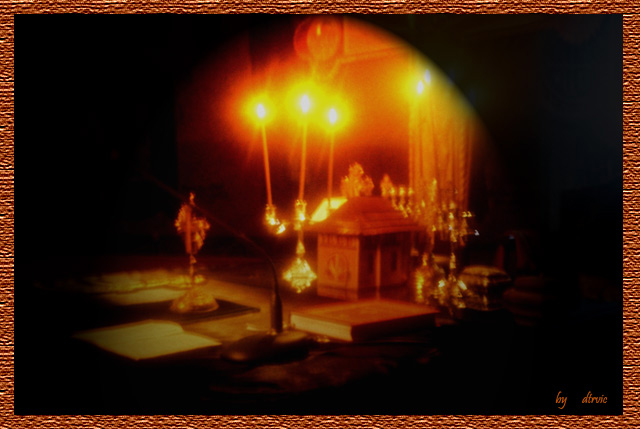 Din straja diminetii pana -n noapte.... Utrenie la  luminare -Morning service only with candles 