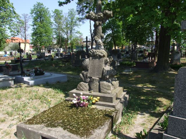 Stary grób