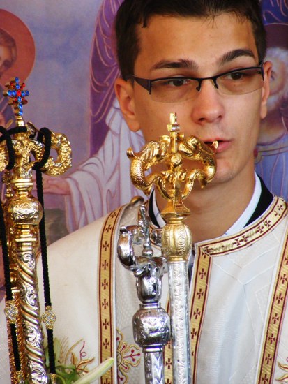 "cine doreste episcopie bun lucru doreste"