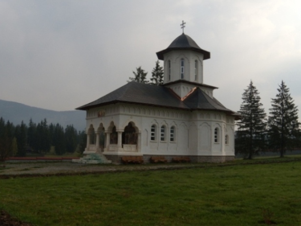 Biserica Manastirii Izvorul Muresului
