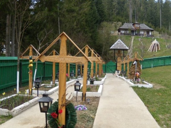 Cimitirul Manastirii Petru Voda