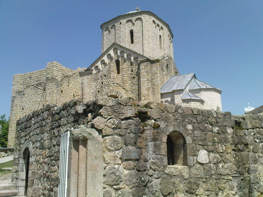 Manastir Djurdjevi stupovi