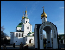 Tixy 
Даниловски манастир, Москва 
2009-06-04 12:56:41