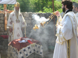Arsenije 
Остаци манастира Успенија Пресвете Богородице, Острос 
2009-06-04 16:39:53