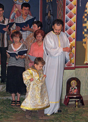 Danijela 
мали чтец Андреј и превелики стихар 
2009-06-17 19:05:48