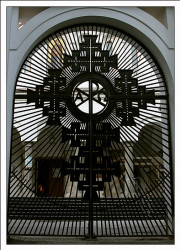 mihaela 
"Heaven's gate" 
2009-06-25 17:42:12