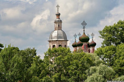 AlexG 
Осташков. Троицкий собор 
2009-06-27 21:15:08