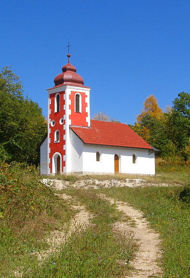 ХРАМ СВ. ВЕЛИКОМУЧЕНИКА ЛАЗАРА КОСОВСКОГ НА БЕНАКОВЦУ