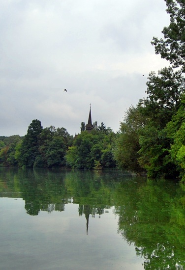 Peisaj- Biserica in Muzeul Satului din Bucuresti