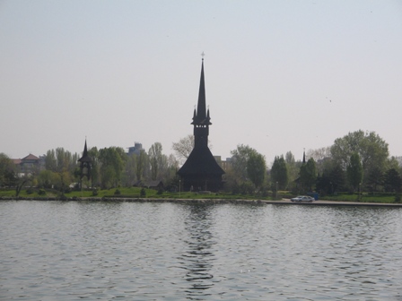 Biserica Sf. Mina din Constanta, langa lacul Tabacarie