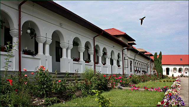 flight inside Ghighiu monastery :)