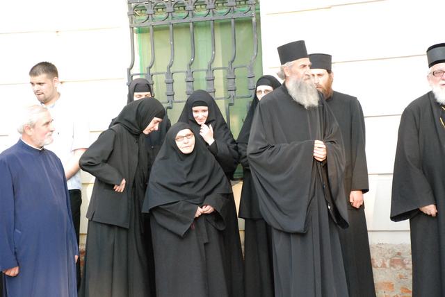 Монахиње