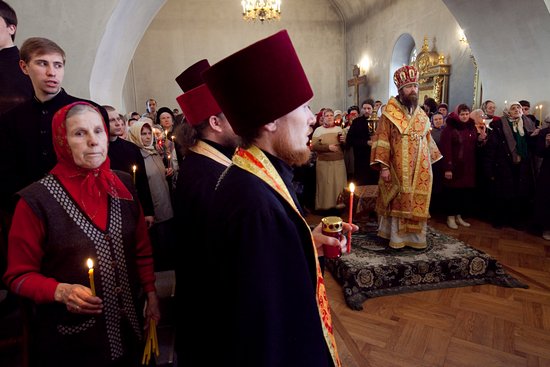 на службе