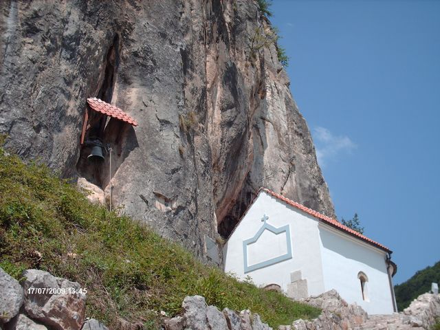 ADŽIJINA CRKVA