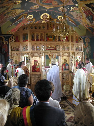 SFINTIREA ICONOSTASULUI