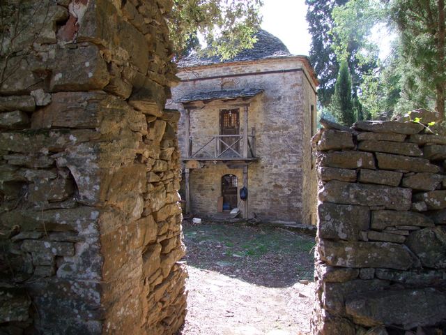 skit Svete Trojce(Spasova voda)  Manastir Hilandar
