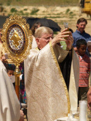 angus 
Elevation of the Holy Chrism 
2009-07-06 05:22:57