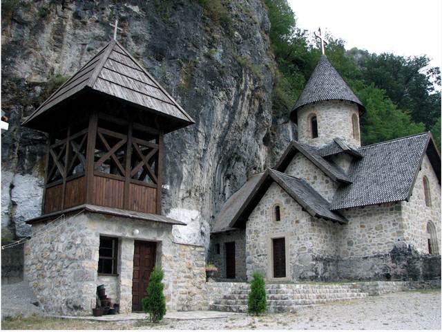 Манастир КУМАНИЦА