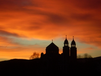 Biserica Sf.Arhangheli, din Jina
