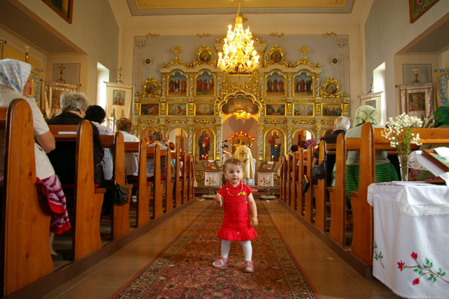 Danielka in church