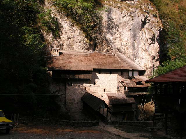 Црква у Црној Реци