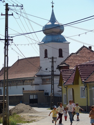 Lăsaţi copiii să vină la Mine...,că a unora ca aceștia este Împărăția Cerurilor (Mt 19,4)