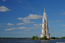 AlexG 
Калязин. Колокольня Никольского собора 
2009-08-24 18:24:48