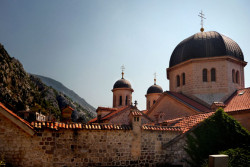 + petar + 
Kotor, Serbian Orthodox Church of St.Nicolas 
2009-08-31 08:57:59